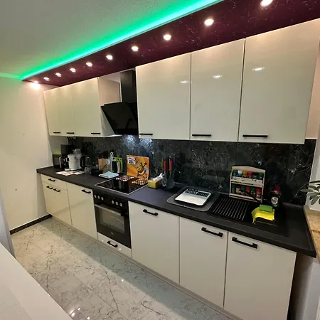 Modern Neuburg P - - 2 Zimmer, Komfort, Balkon, Wi-fi, Smart Tv, Grosse Dusche, Kueche Appartamento