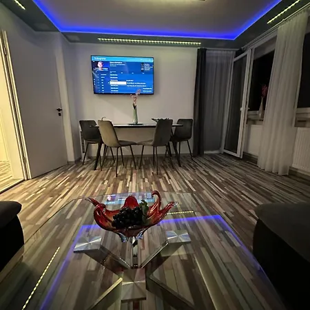 Appartamento Modern Neuburg P - - 2 Zimmer, Komfort, Balkon, Wi-fi, Smart Tv, Grosse Dusche, Kueche