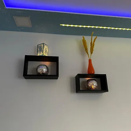 Modern Neuburg P - - 2 Zimmer, Komfort, Balkon, Wi-fi, Smart Tv, Grosse Dusche, Kueche *