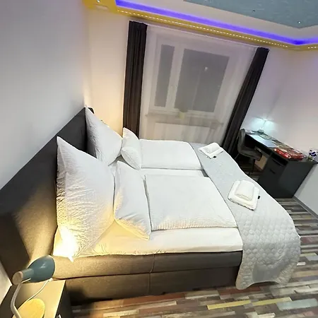 Modern Neuburg P - - 2 Zimmer, Komfort, Balkon, Wi-fi, Smart Tv, Grosse Dusche, Kueche Neuburg an Der Donau