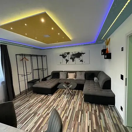 Apartment Modern Neuburg P - - 2 Zimmer, Komfort, Balkon, Wi-fi, Smart Tv, Grosse Dusche, Kueche *